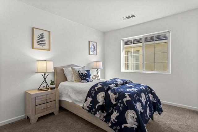 32447 Pacific Grove Way, Union City CA: https://media.crmls.org/mediaz/cc2e3b2a-3be8-4662-945a-7b3d8bb8cdd9.jpg