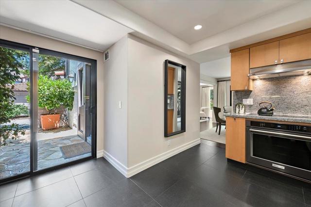 116 Calle Nivel, Los Gatos CA: https://media.crmls.org/mediaz/cc2ee80d-1c44-40b7-b222-3d5c060ae603.jpg