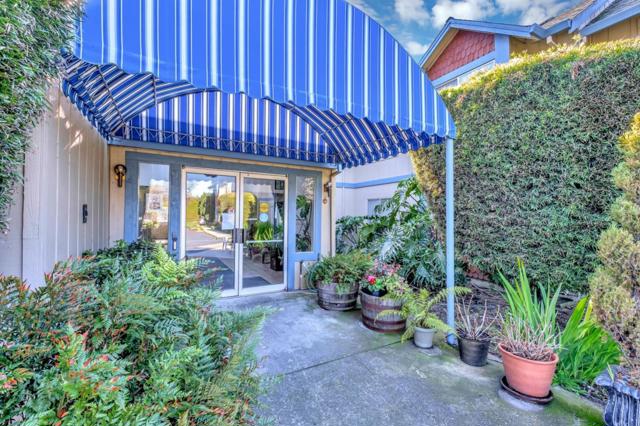 203 Vista Prieta Court, Santa Cruz CA: https://media.crmls.org/mediaz/cc30d978-7ed5-4c87-8f51-596e00f03a43.jpg