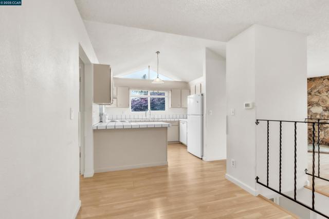 116 Falmouth Ct, Aptos CA: https://media.crmls.org/mediaz/cc32b168-9f1d-44ae-889f-cd80ed8f2e38.jpg