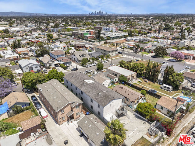 3120 W 71st Street, Los Angeles CA: https://media.crmls.org/mediaz/cc332663-058d-4f90-aa05-0501068946e1.jpg