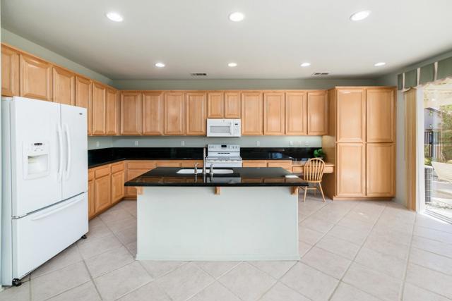 Detail Gallery Image 27 of 56 For 28571 Coolwater Ct, Menifee,  CA 92584 - 2 Beds | 2/1 Baths