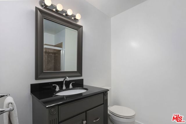 39665 Maple Leaf Court, Murrieta CA: https://media.crmls.org/mediaz/cc33e81a-e72c-47c3-abe0-d0233ce4920d.jpg