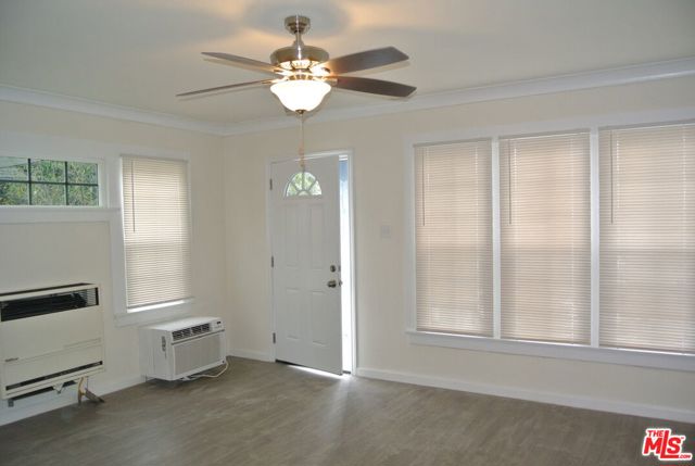 603 W 47th Street, Los Angeles CA: https://media.crmls.org/mediaz/cc3421c7-a31c-4ee9-aefa-1822857b32ce.jpg