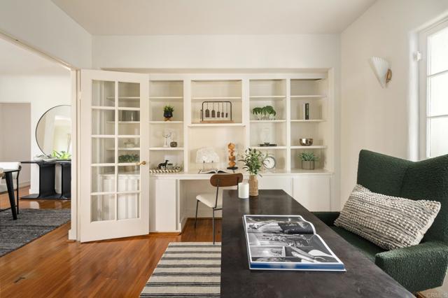 Detail Gallery Image 15 of 47 For 654 Bonair Pl, La Jolla,  CA 92037 - 5 Beds | 4 Baths