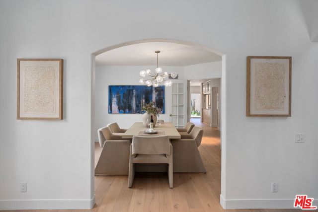 314 22nd Street, Santa Monica CA: https://media.crmls.org/mediaz/cc34a6c5-8e35-40fe-b2f2-6f0350dc669c.jpg
