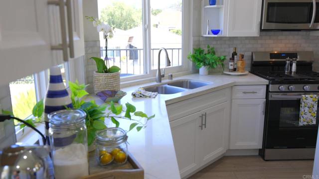 Detail Gallery Image 29 of 73 For 13356 Corte De Chucena, San Diego,  CA 92128 - 3 Beds | 2 Baths