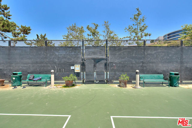 13020 Pacific, Playa Vista CA: https://media.crmls.org/mediaz/cc34f784-db26-4fdb-8e62-cc5f75d77368.jpg