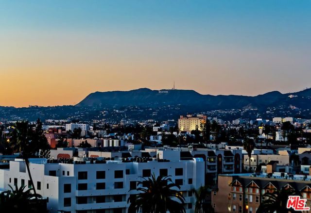 421 S La Fayette Park Place, Los Angeles CA: https://media.crmls.org/mediaz/cc35d6a3-fd40-448d-a7e3-72b5954835e2.jpg