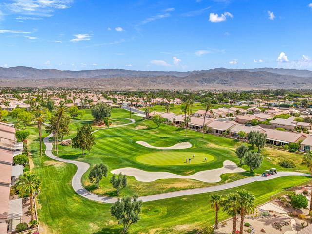 38995 Brandywine Avenue, Palm Desert CA: https://media.crmls.org/mediaz/cc35d6f9-7419-469b-9c94-38854150fcf3.jpg