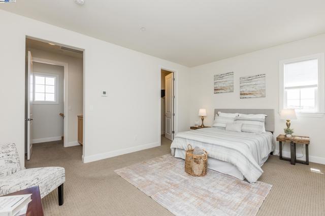 3422 Cinnamon Ridge Rd, San Ramon CA: https://media.crmls.org/mediaz/cc361e2d-6f38-41b6-8177-b9a4d48c7c1f.jpg