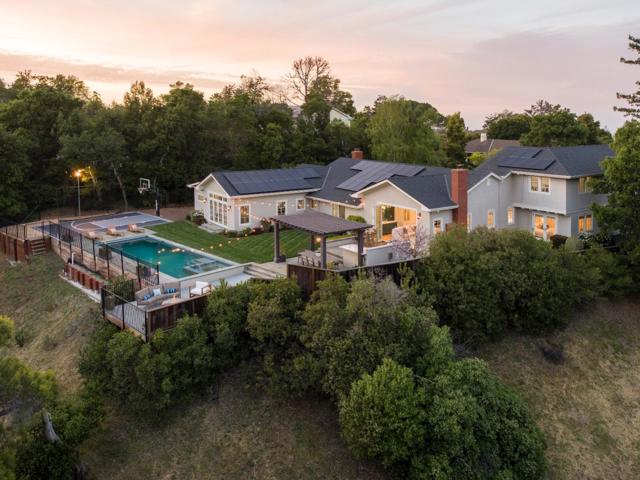 748 Jacaranda Circle, Hillsborough CA: https://media.crmls.org/mediaz/cc379346-af7e-4579-b196-5c5362430966.jpg