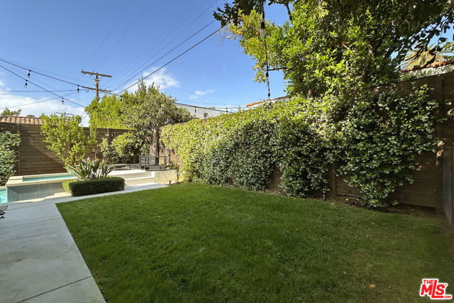 530 N Alta Vista Boulevard, Los Angeles CA: https://media.crmls.org/mediaz/cc380496-a5dd-4490-bd8e-435ebc5a4cda.jpg