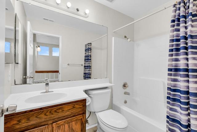 4863 Bayside Way, Oakley CA: https://media.crmls.org/mediaz/cc3805de-f8ce-49bb-9af1-6e9cd218a3d1.jpg