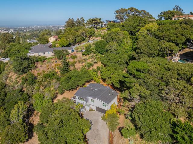 1315 Black Mountain Road, Hillsborough CA: https://media.crmls.org/mediaz/cc3985b1-c1f1-452a-940a-36892504bb1e.jpg