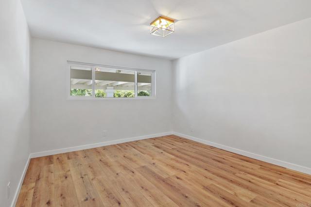 1917 Friendly Drive, Vista CA: https://media.crmls.org/mediaz/cc39e97f-2bfb-49ca-819c-6d14f0d25bb0.jpg