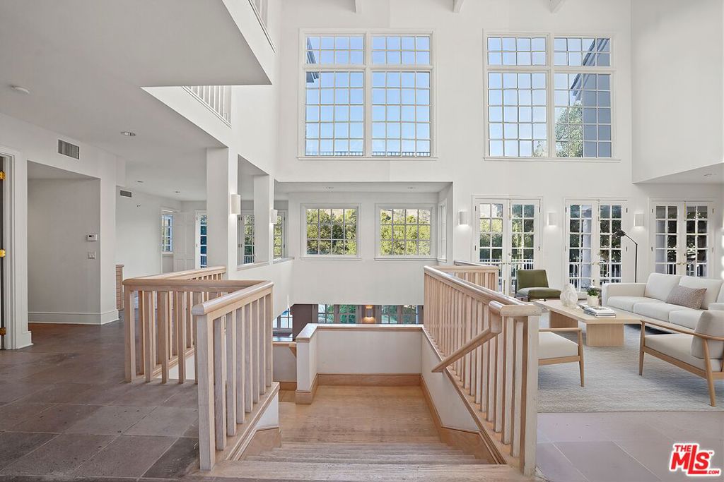 MLS #25602713 image #16