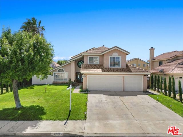 3228 Rollingridge Avenue, Palmdale CA: https://media.crmls.org/mediaz/cc39f359-9322-4869-9e89-a80dab96d2b3.jpg