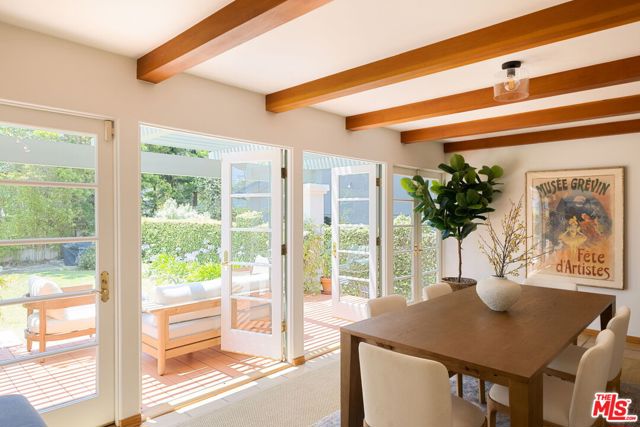 306 AMALFI Drive, Santa Monica CA: https://media.crmls.org/mediaz/cc3a5210-9f68-4ad9-88d0-d6c727a8f596.jpg