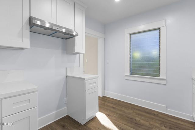 851 N Rampart Boulevard, Los Angeles CA: https://media.crmls.org/mediaz/cc3cd931-7947-436f-869f-166f5fc549a4.jpg