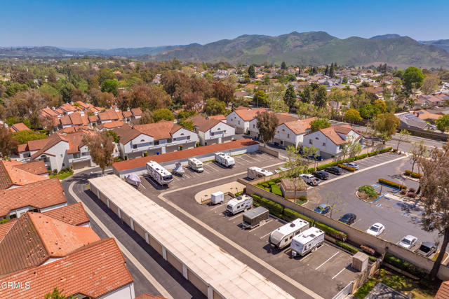 1404 Calle Lozano, Camarillo CA: https://media.crmls.org/mediaz/cc3d5cc8-9082-46c6-b816-94948f4759e8.jpg