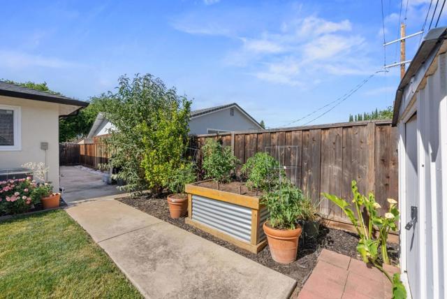 1370 Lansing Avenue, San Jose CA: https://media.crmls.org/mediaz/cc3d80b1-1ed1-4d74-b728-712f585bd1f6.jpg
