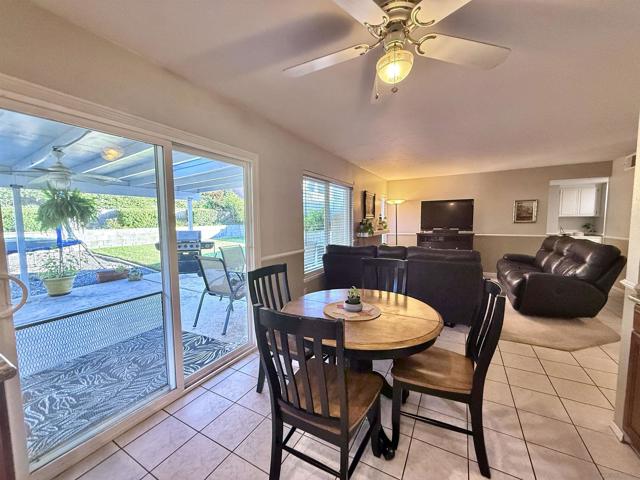 2049 Wind River Rd, El Cajon CA: https://media.crmls.org/mediaz/cc3dbf79-9fa5-482c-b81d-124b4c271a33.jpg