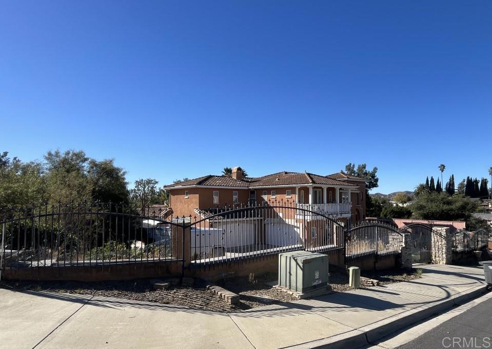 303 Amparo Drive - photo 6