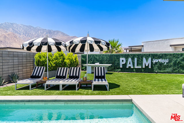 400 Fountain Drive, Palm Springs CA: https://media.crmls.org/mediaz/cc3dcedc-4055-4cb0-aaa7-8764055070d3.jpg