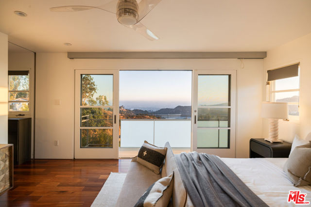 6300 Mulholland Highway, Los Angeles CA: https://media.crmls.org/mediaz/cc3de6e0-b5ff-4598-845b-635340252aa7.jpg