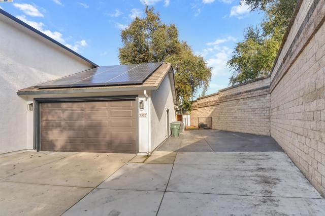 5512 Sagehen Ct, Loomis CA: https://media.crmls.org/mediaz/cc3de878-f947-4bcf-93eb-955618c8316a.jpg