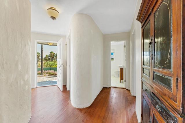 2530 Pruett Dr, Vista CA: https://media.crmls.org/mediaz/cc3e06b8-c2cc-4179-b399-021e7c05bf40.jpg