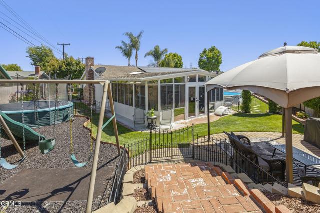 122 Taft Avenue, Ventura CA: https://media.crmls.org/mediaz/cc3e1f3f-dbe3-4be9-af64-b31b9843b59e.jpg