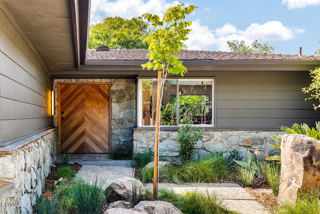 808 Inverness Drive