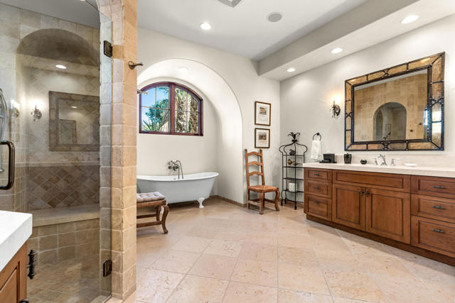 80645 La Docena Trail, La Quinta CA: https://media.crmls.org/mediaz/cc3f146d-56c7-40cd-8078-2878c297a3b9.jpg