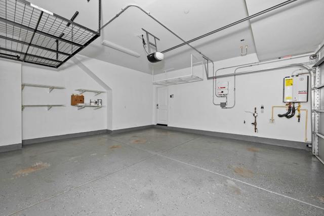 2053 Tango Loop, Chula Vista CA: https://media.crmls.org/mediaz/cc3f4419-c259-43f3-bbf3-0b7fd97be5ce.jpg
