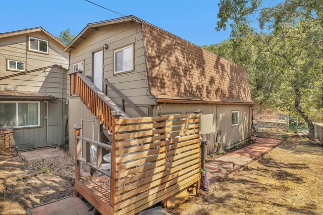 920 Chapin Dr, Julian CA: https://media.crmls.org/mediaz/cc3fa38e-5a42-4711-bf49-d681674f8805.jpg