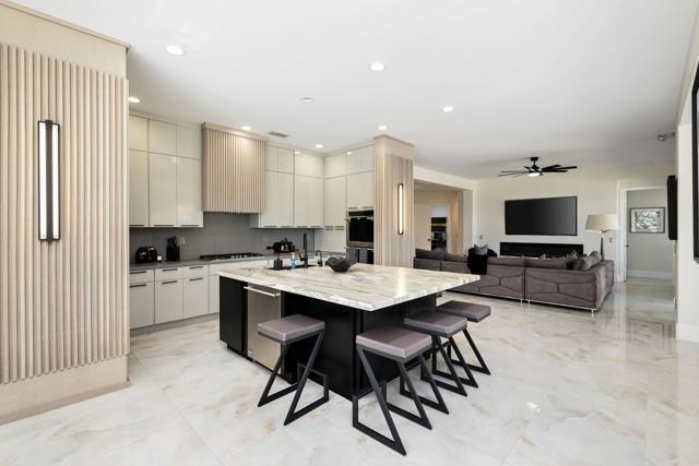 81207 Santa Rosa Court, La Quinta CA: https://media.crmls.org/mediaz/cc402e87-c134-4d25-b35b-f5a0775e3e73.jpg