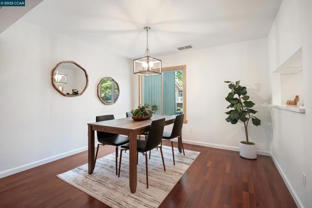 232 Jewel Terrace, Danville CA: https://media.crmls.org/mediaz/cc4037ca-2b3b-4f79-8b5e-2d2c5ca64c08.jpg