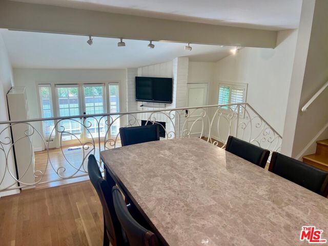 1586 Palisades Drive, Pacific Palisades CA: https://media.crmls.org/mediaz/cc4095de-4f6b-475a-8e9f-3a937ac73f44.jpg
