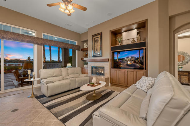 50605 Verano Drive, La Quinta CA: https://media.crmls.org/mediaz/cc409df1-aa77-48e5-bd82-f9081bca456f.jpg
