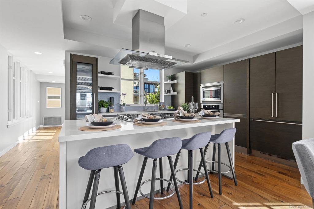 215 2nd St - photo 4