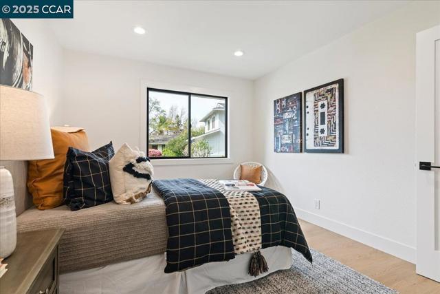721 Sinnet Ct, Danville CA: https://media.crmls.org/mediaz/cc40fd11-92c7-481e-a5d7-9576a46bf04f.jpg