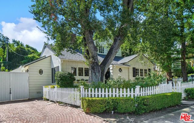 14020 Roblar Road photo 2