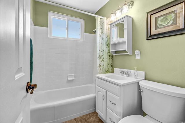 Detail Gallery Image 17 of 38 For 8301 Beaver Lake Dr, San Diego,  CA 92119 - 3 Beds | 2 Baths