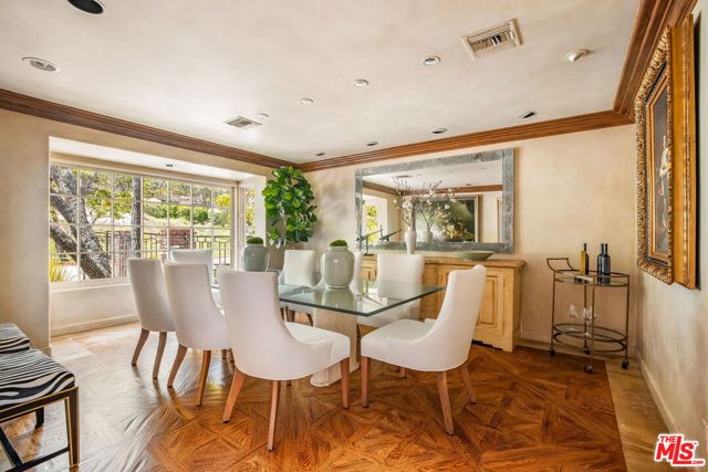 10820 Ambazac Way, Los Angeles CA: https://media.crmls.org/mediaz/cc4222d6-35c4-4a0d-ae25-c1563bbe274c.jpg