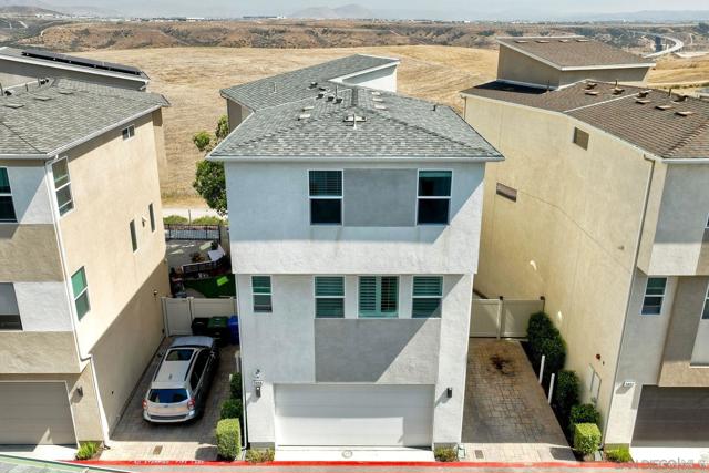 2056 Callisto Terrace, Chula Vista CA: https://media.crmls.org/mediaz/cc42b9fc-98d1-4995-897a-0de21a9605cb.jpg