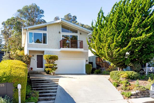 229 Alamo Avenue, Santa Cruz CA: https://media.crmls.org/mediaz/cc42eb9b-1895-4618-8846-2238d7203b32.jpg