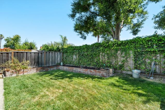1380 Welburn Avenue, Gilroy CA: https://media.crmls.org/mediaz/cc437f82-8d90-4a53-b4b5-27c8b905f0df.jpg