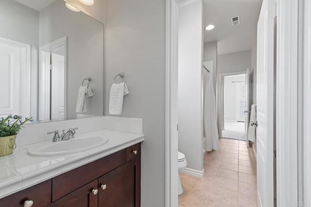 Detail Gallery Image 31 of 52 For 6211 Dartington Way, Carlsbad,  CA 92009 - 4 Beds | 3/1 Baths